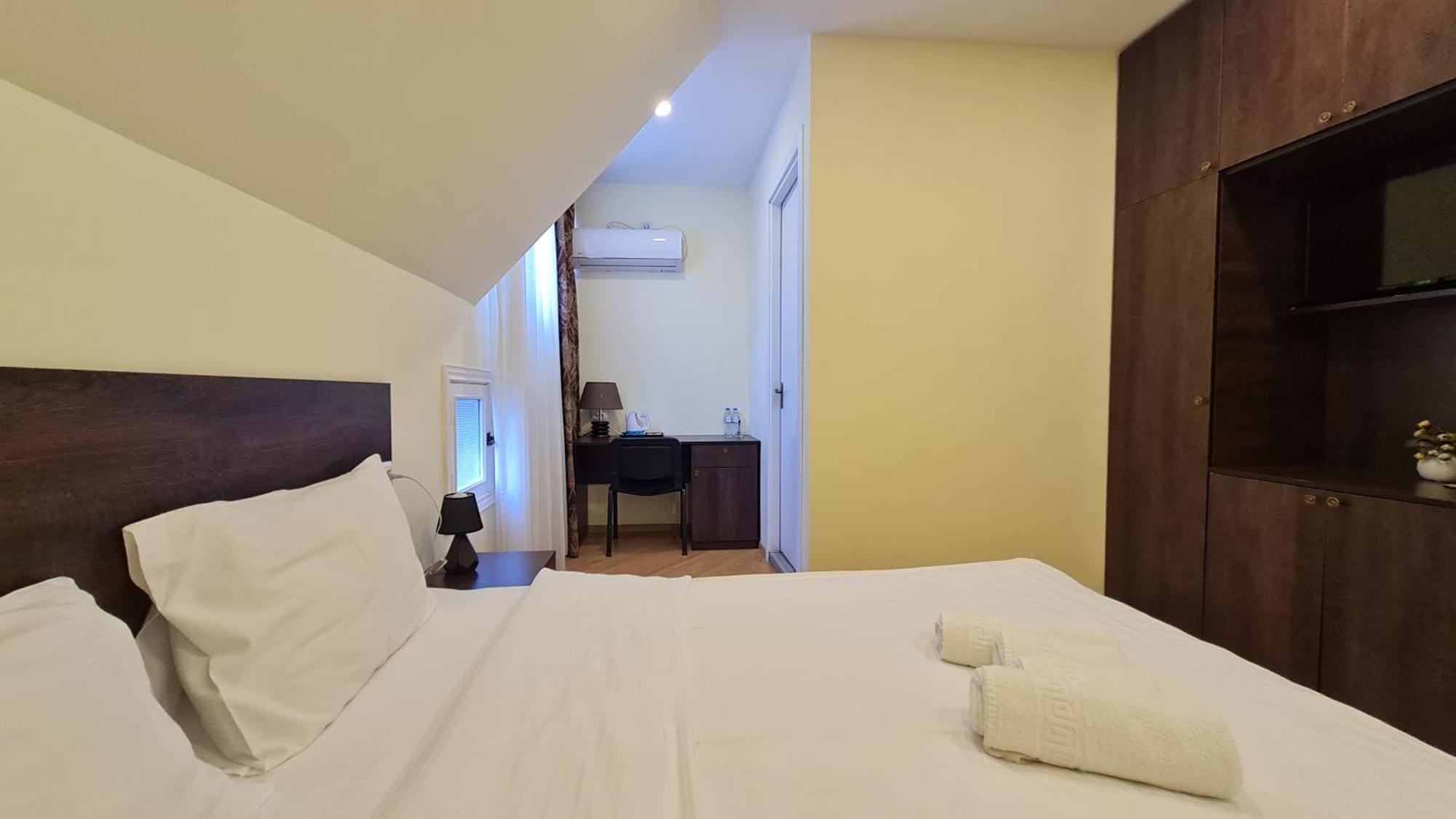 Hotel Boutique Iveria Tbilissi Chambre photo