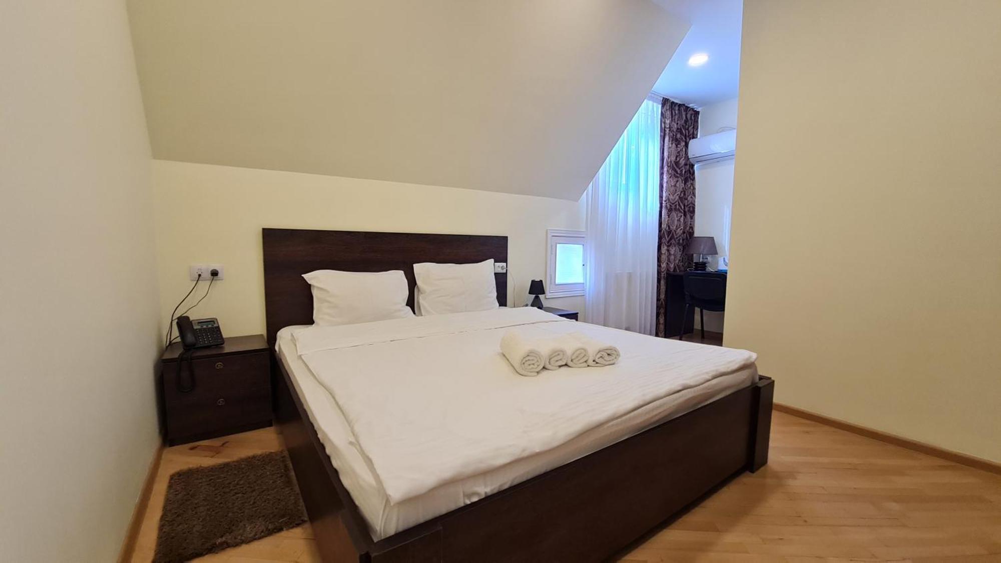 Hotel Boutique Iveria Tbilissi Chambre photo